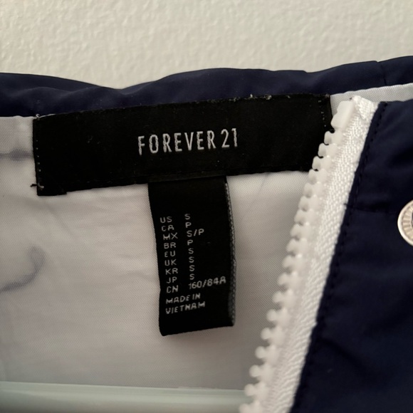 Anorak Jacket from Forever21 - Picture 5 of 7